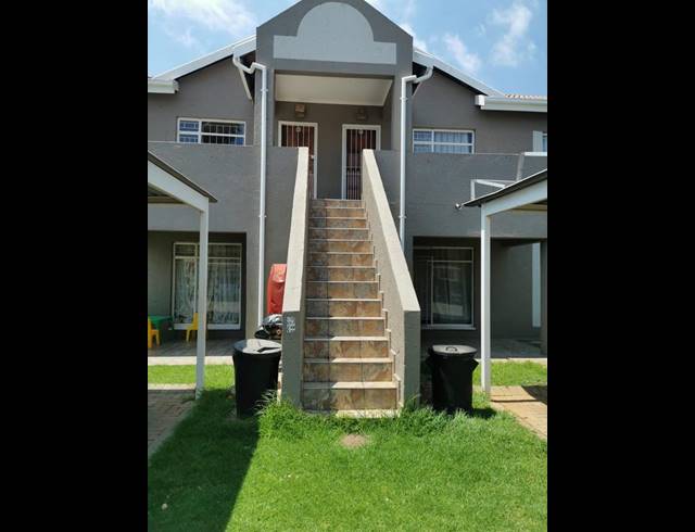 3 BEDROOM APARTMENT FOR SALE IN KANNONIERS PARK